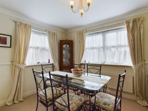 Dining room- click for photo gallery